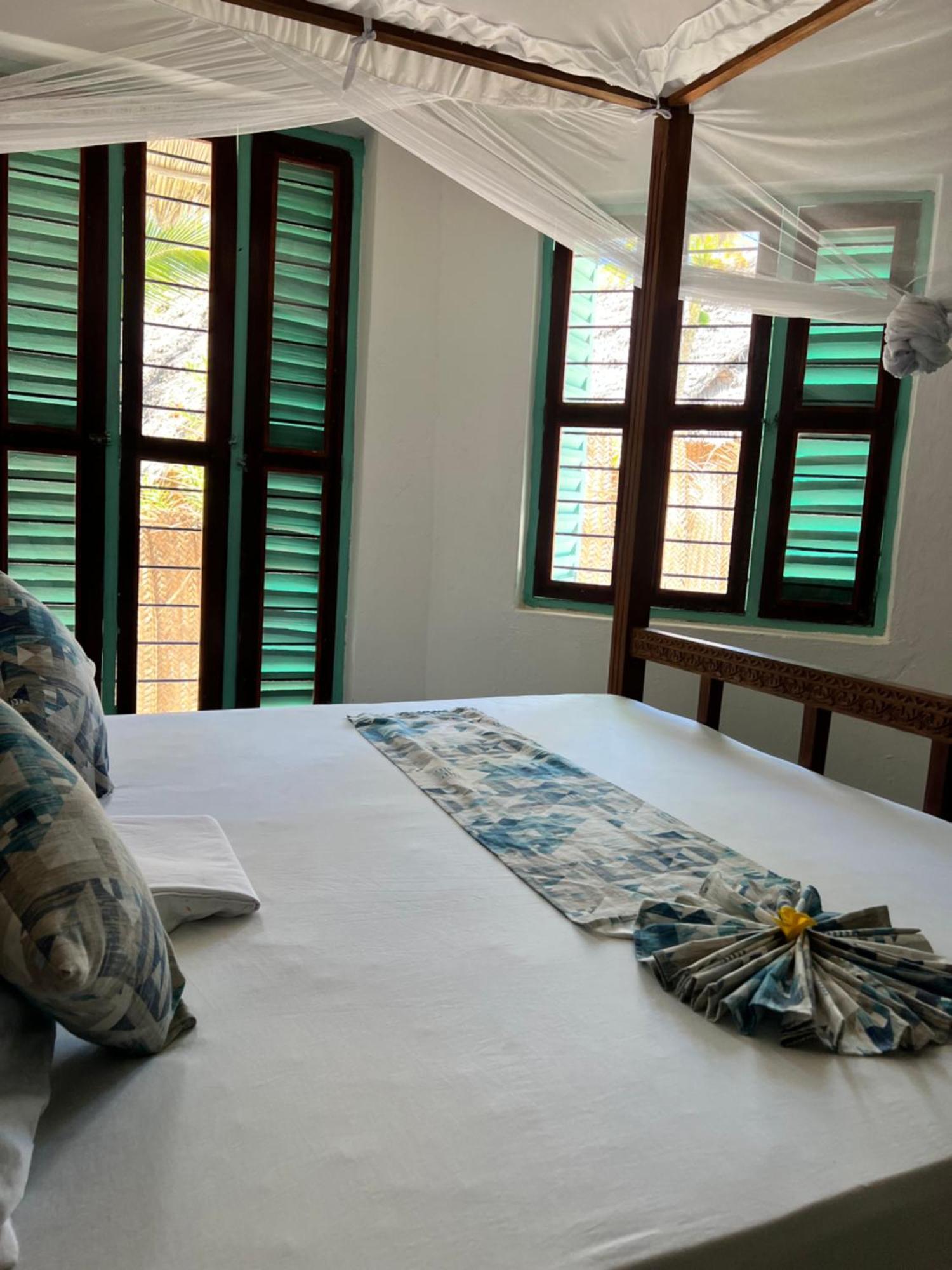 Duara Beach House Hotel Paje Exterior photo